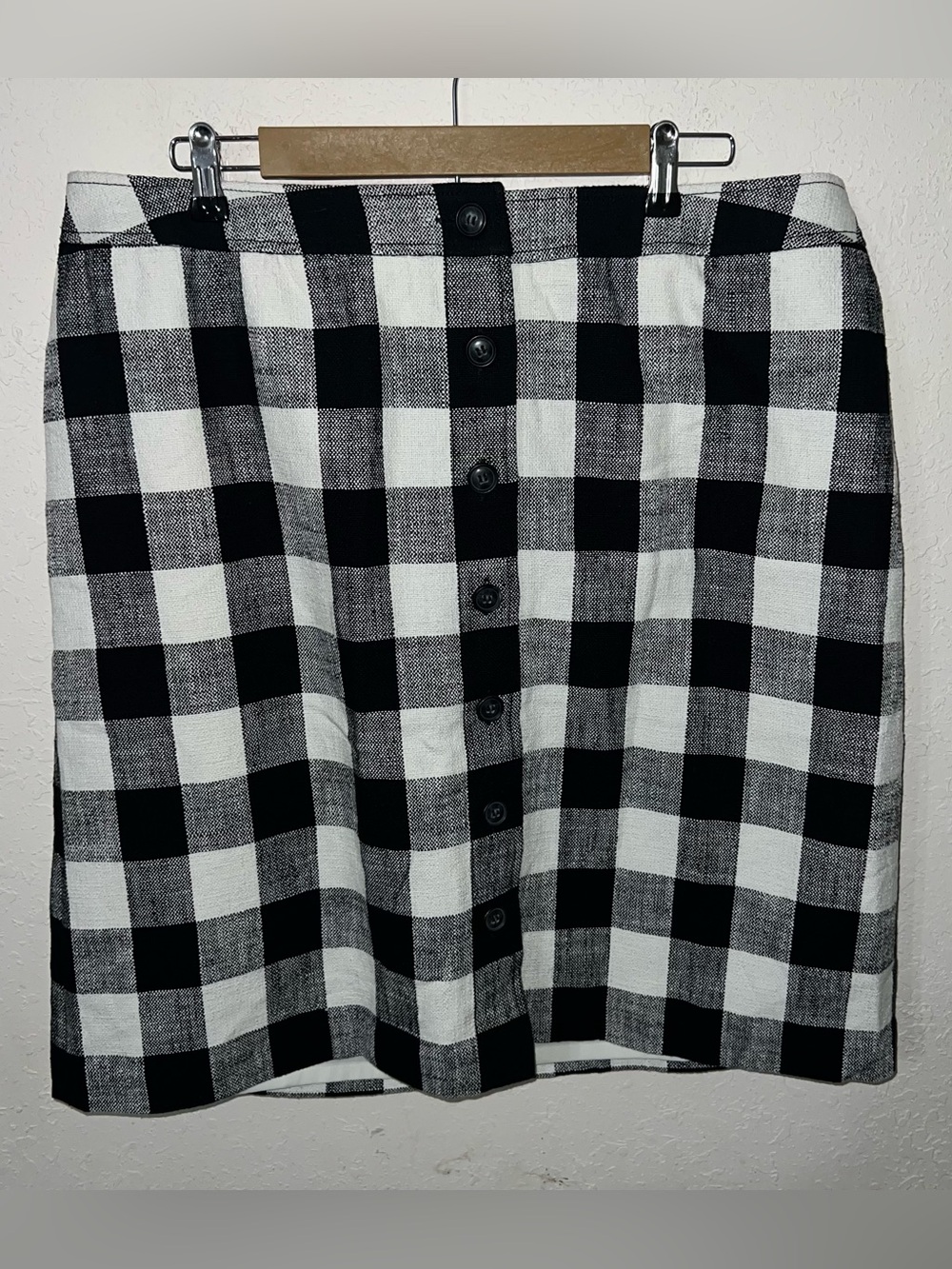Talbots Buffalo Plaid Button Front Skirt Black White Cotton Linen Size 16W.